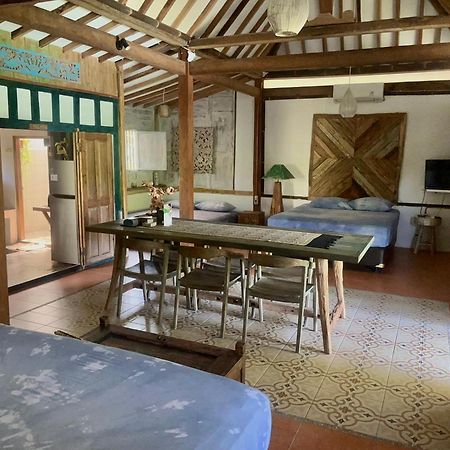 Villa Nextdoor Nature Yogyakarta บันตุล ภายนอก รูปภาพ