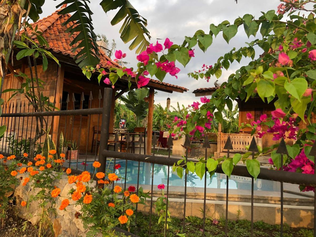 Villa Nextdoor Nature Yogyakarta บันตุล ภายนอก รูปภาพ