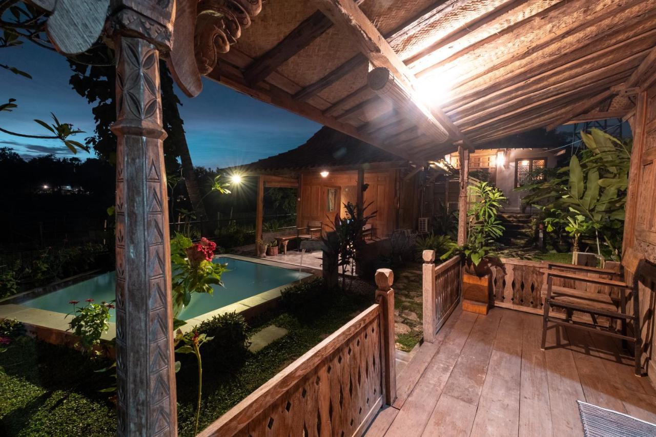 Villa Nextdoor Nature Yogyakarta บันตุล ภายนอก รูปภาพ