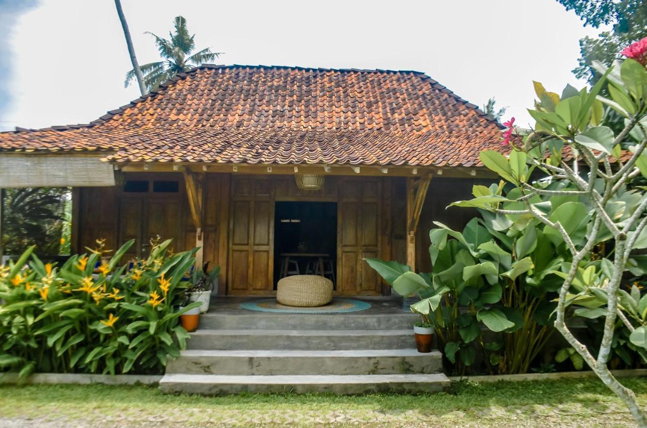 Villa Nextdoor Nature Yogyakarta บันตุล ภายนอก รูปภาพ