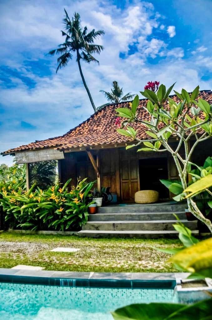 Villa Nextdoor Nature Yogyakarta บันตุล ภายนอก รูปภาพ
