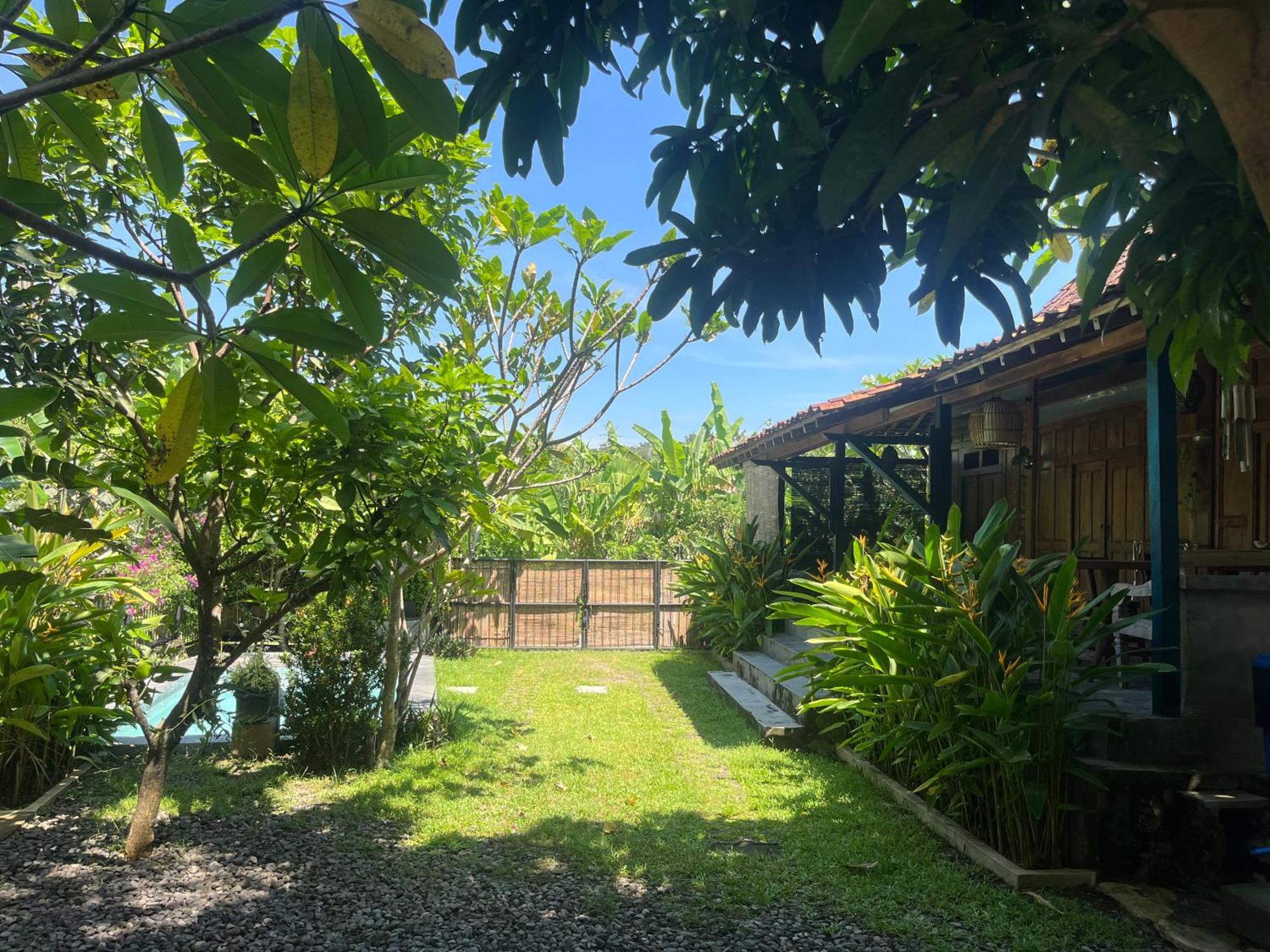 Villa Nextdoor Nature Yogyakarta บันตุล ภายนอก รูปภาพ