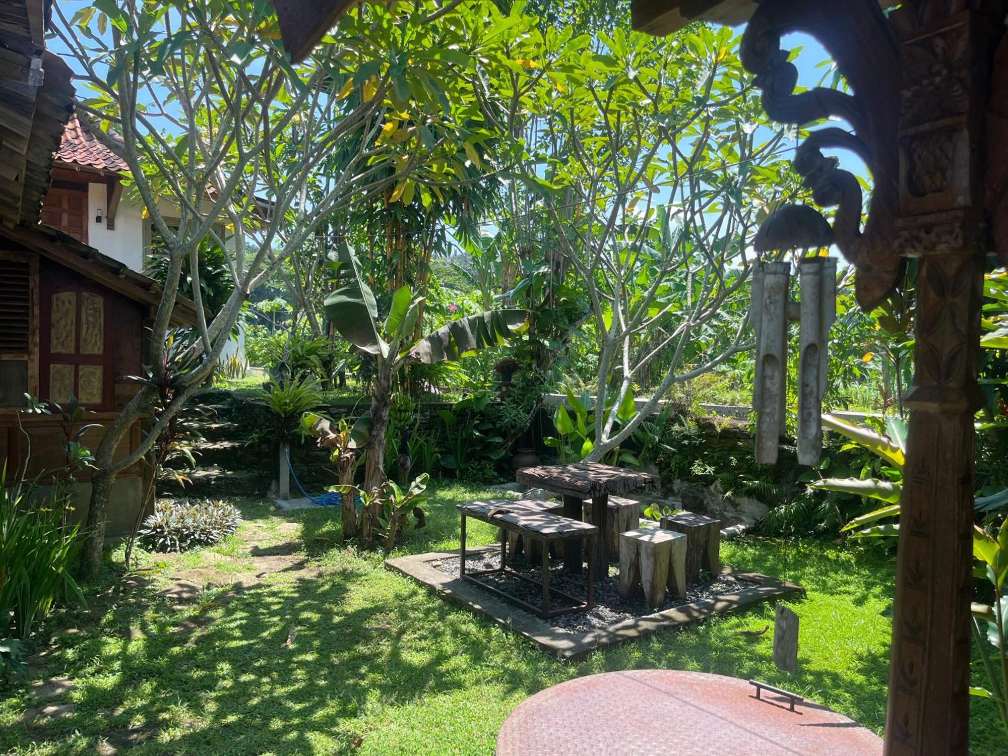 Villa Nextdoor Nature Yogyakarta บันตุล ภายนอก รูปภาพ